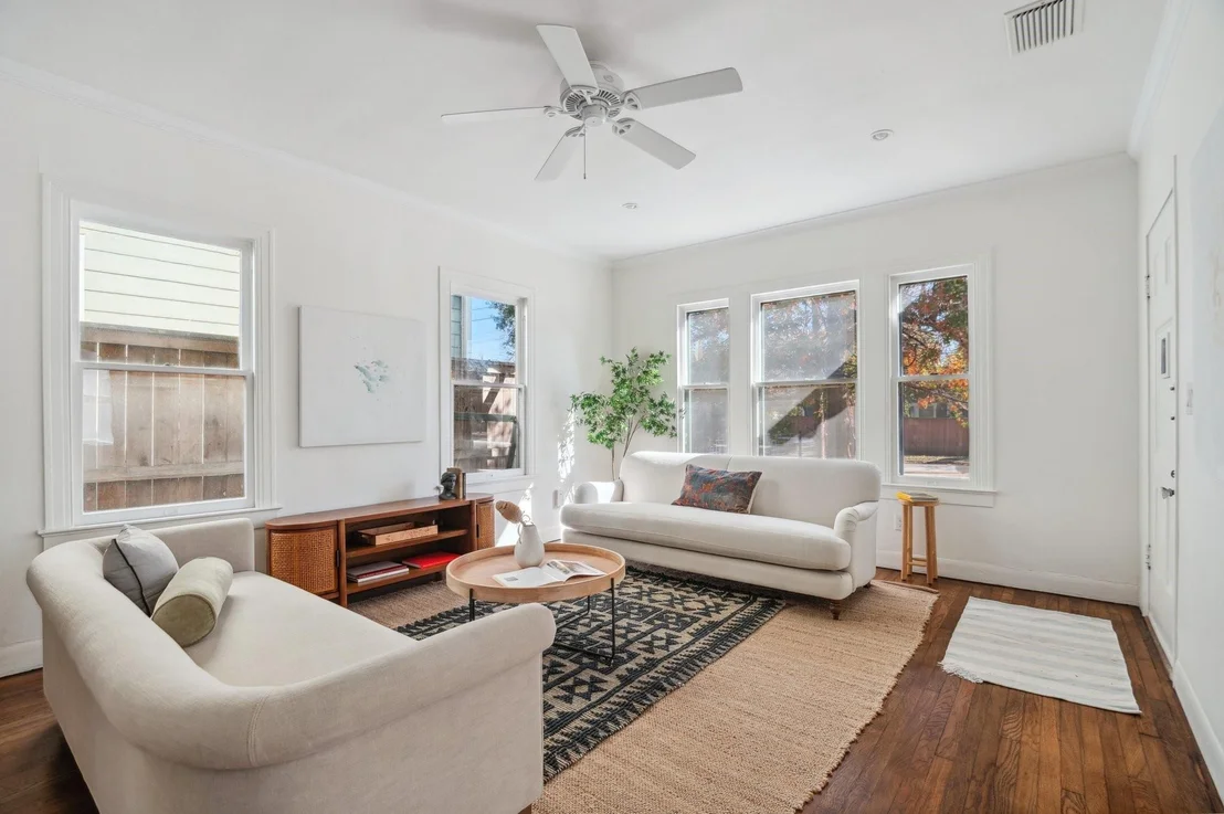 Photo of 4008 Duval ST