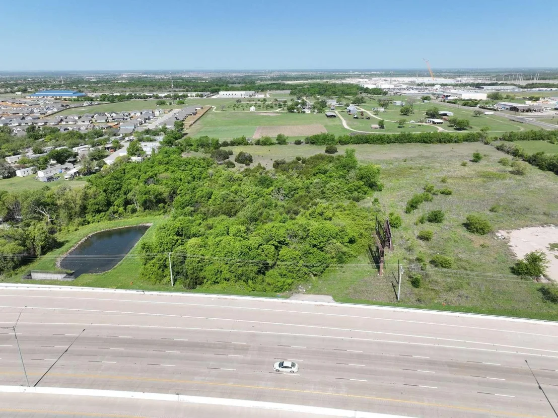 Photo of 1902 N General Bruce DR