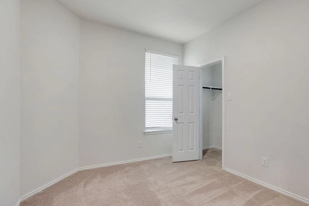 Photo of 433 Stone Water LN