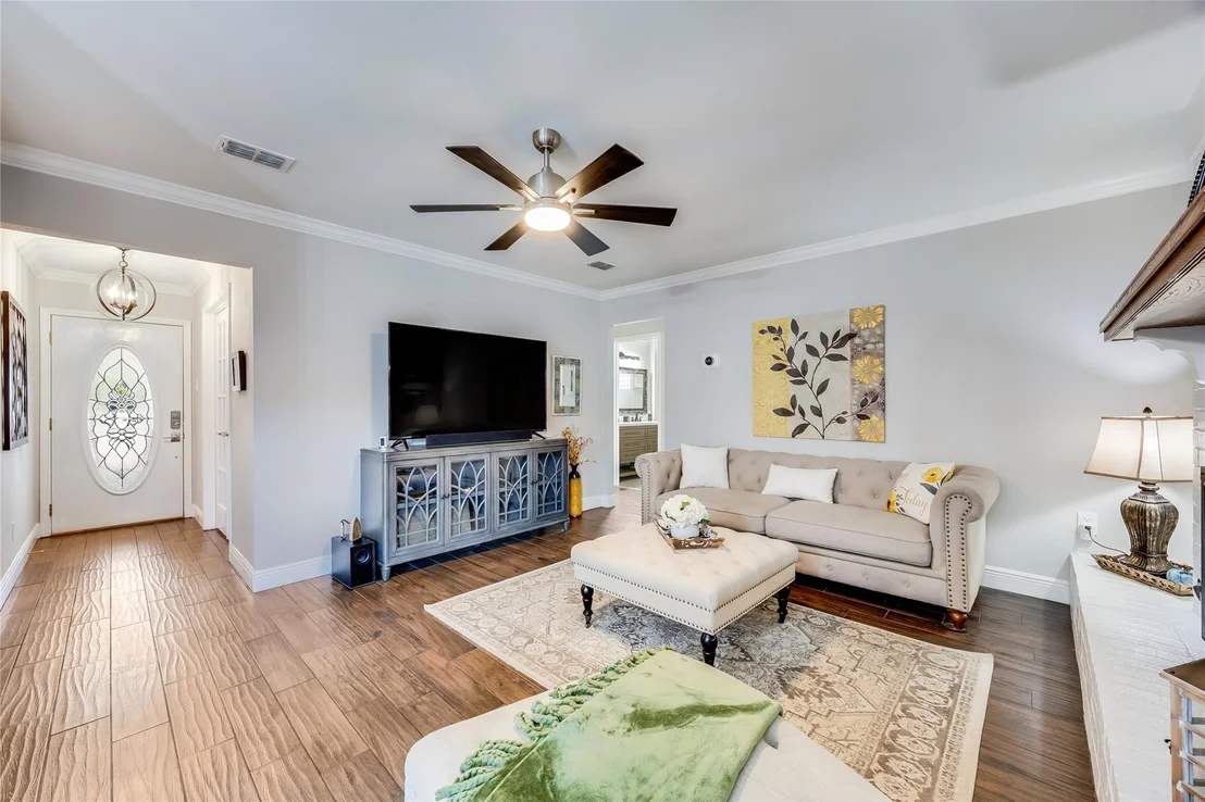 Photo of 10103 Oak Hollow CIR