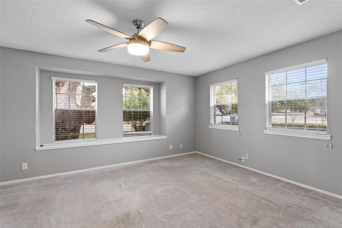 Photo of 1609 Parkwood DR