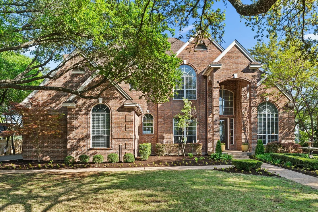 Photo of 2717 Bartons Bluff LN
