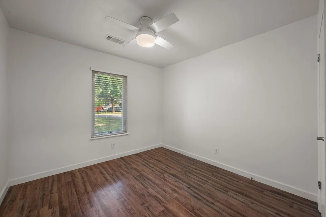 Photo of 3203 Dolphin DR