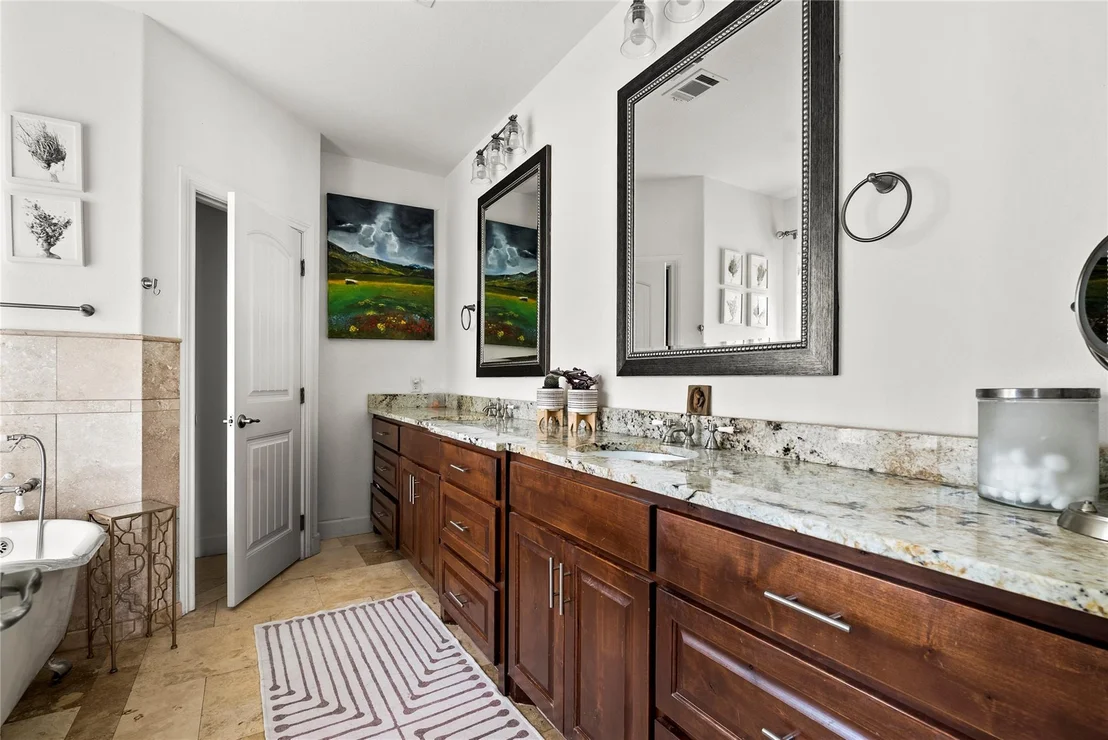 Photo of 23224 Nameless RD