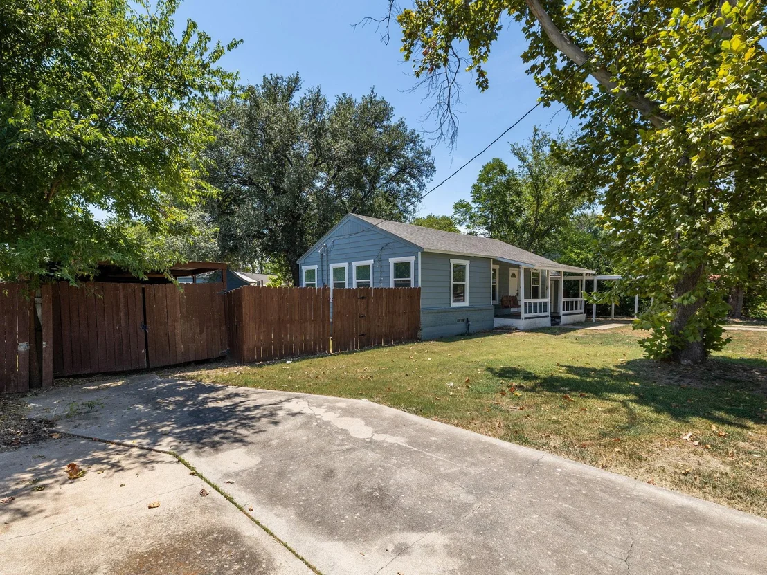 Photo of 113 Circle DR