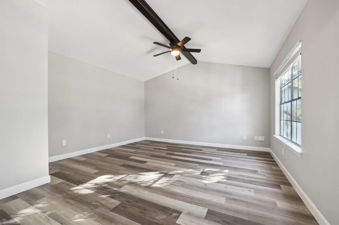 Photo of 1701 Hatch RD