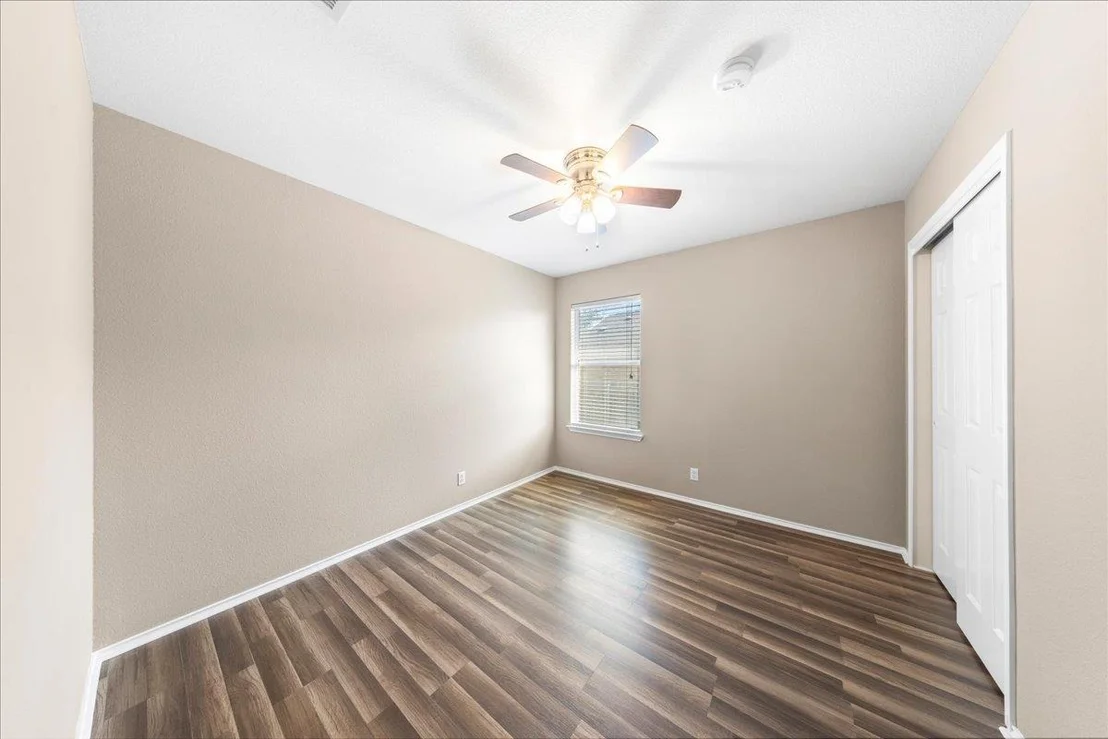 Photo of 202 Ashbury DR