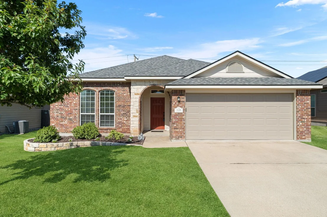 Photo of 428 Parkfield LN