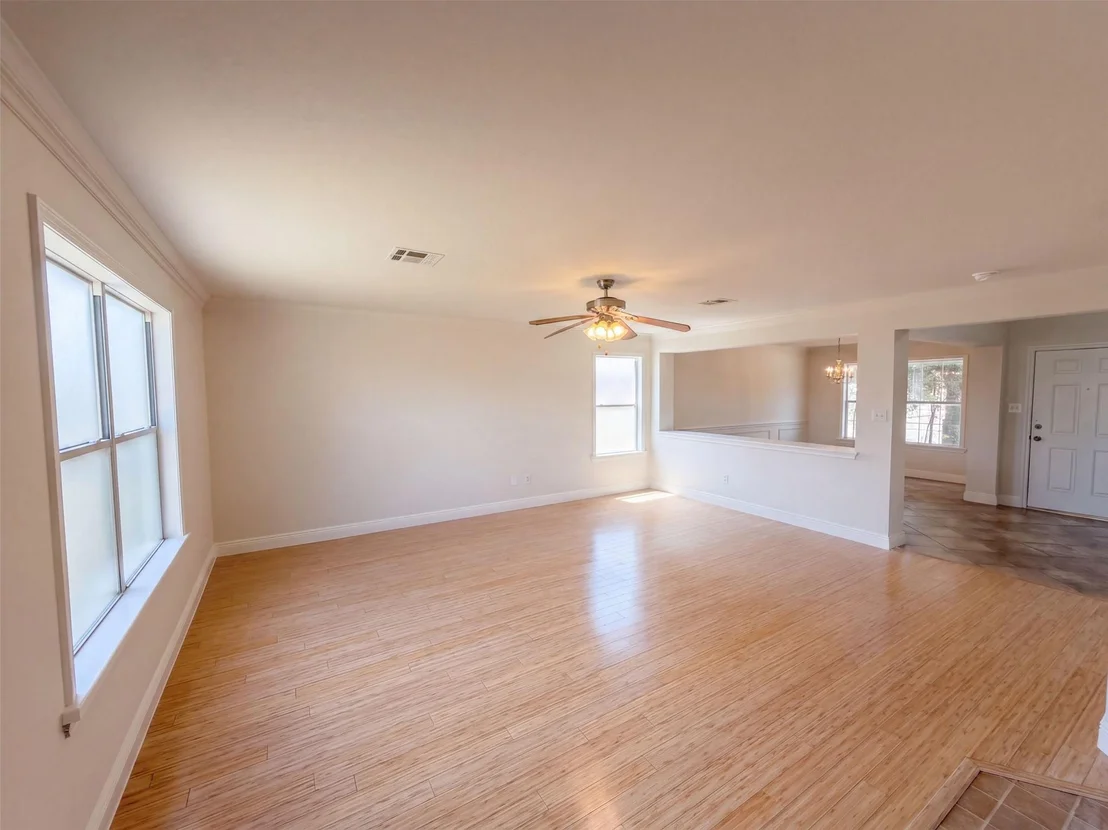 Photo of 101 Gillespie LN