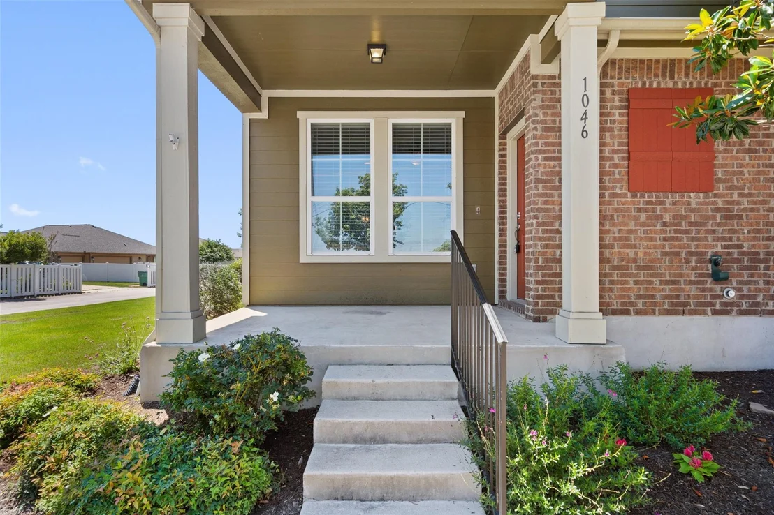 Photo of 1046 Lost Pines LN