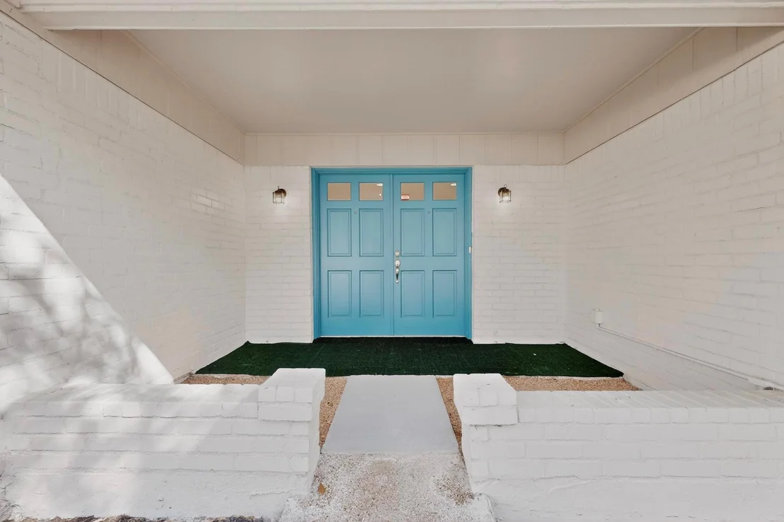Photo of 812 George ST