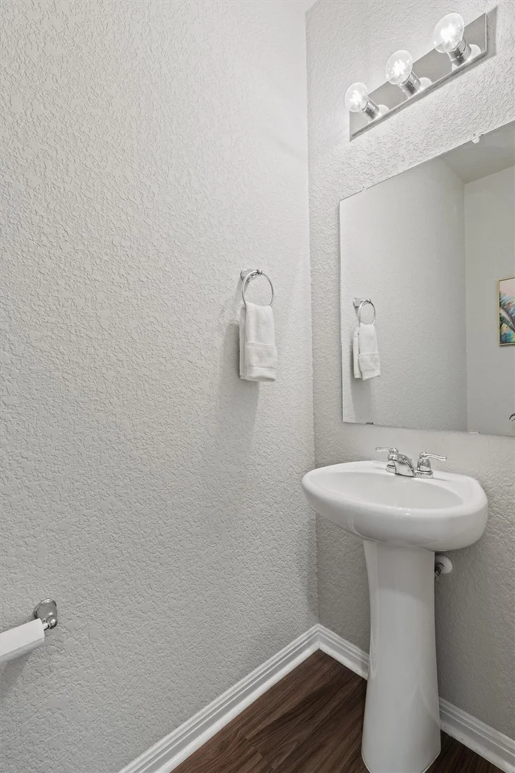 Photo of 429 Dubina Ave