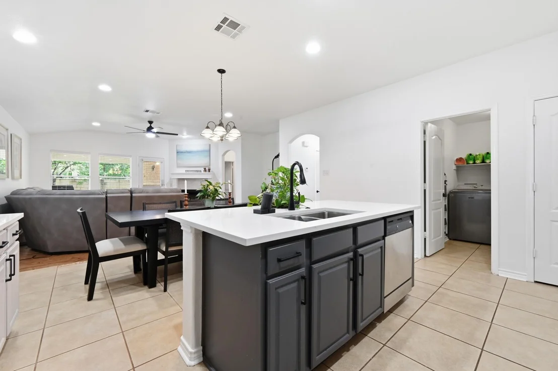 Photo of 1118 Giberson WAY