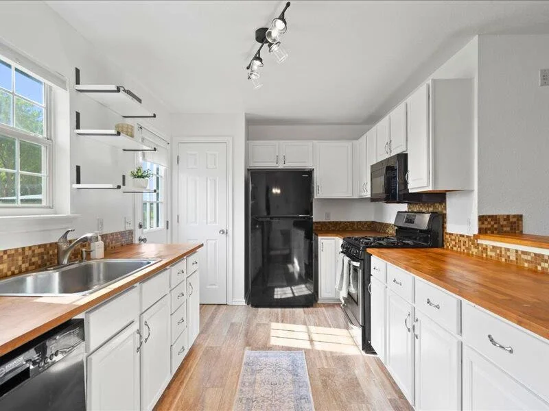 Photo of 150 Evangeline LN