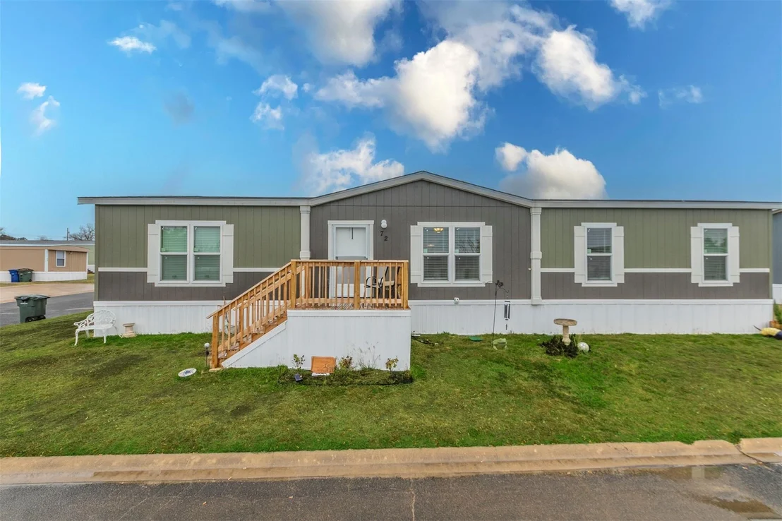Photo of 72 Karen Sue CIR