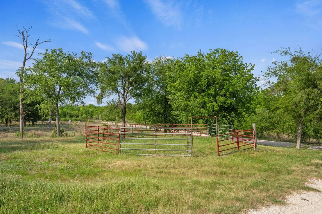 Photo of 330 County Road 166