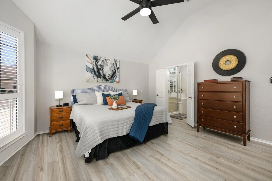 Photo of 602 Vogue CV