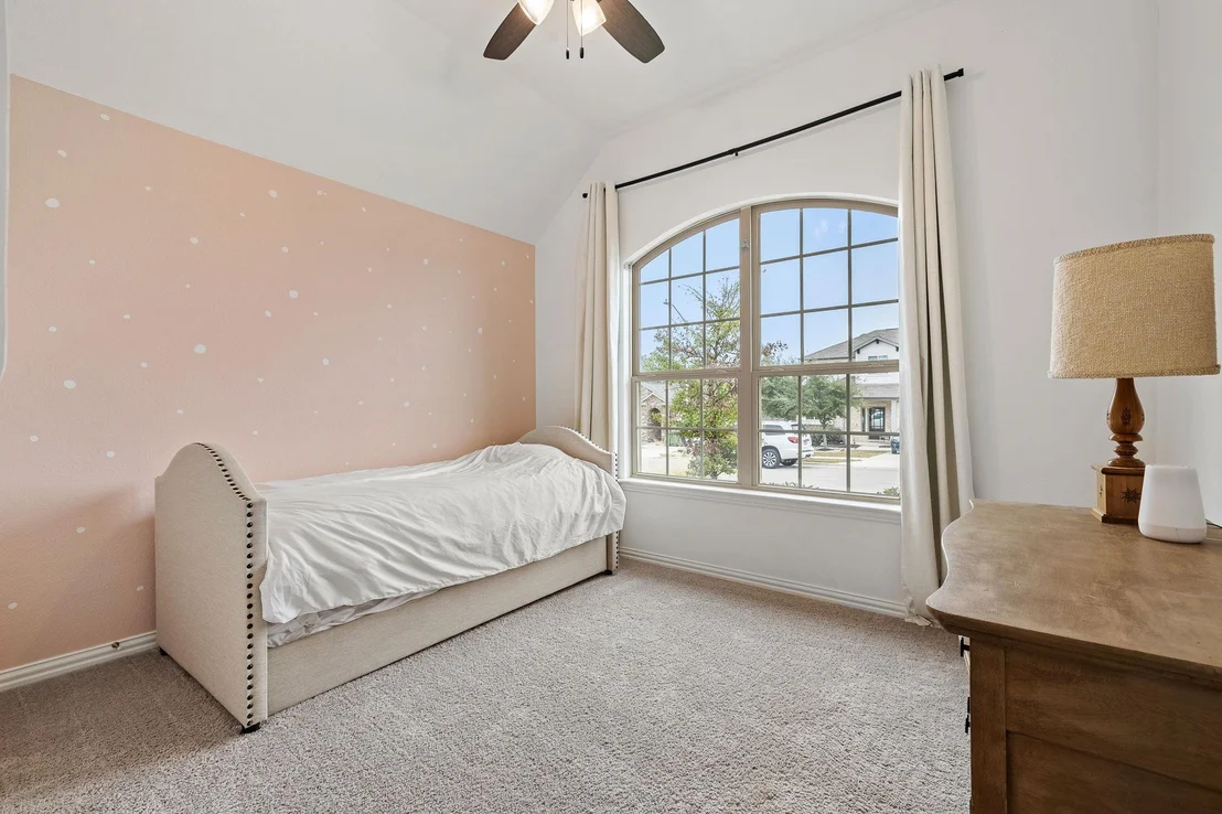 Photo of 421 Red Matador LN