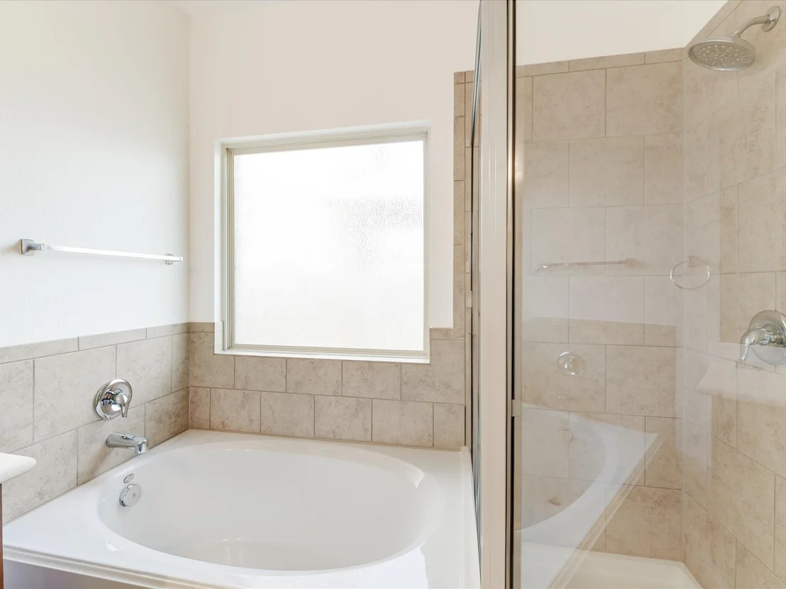 Photo of 346 Vermillion Marble TRL