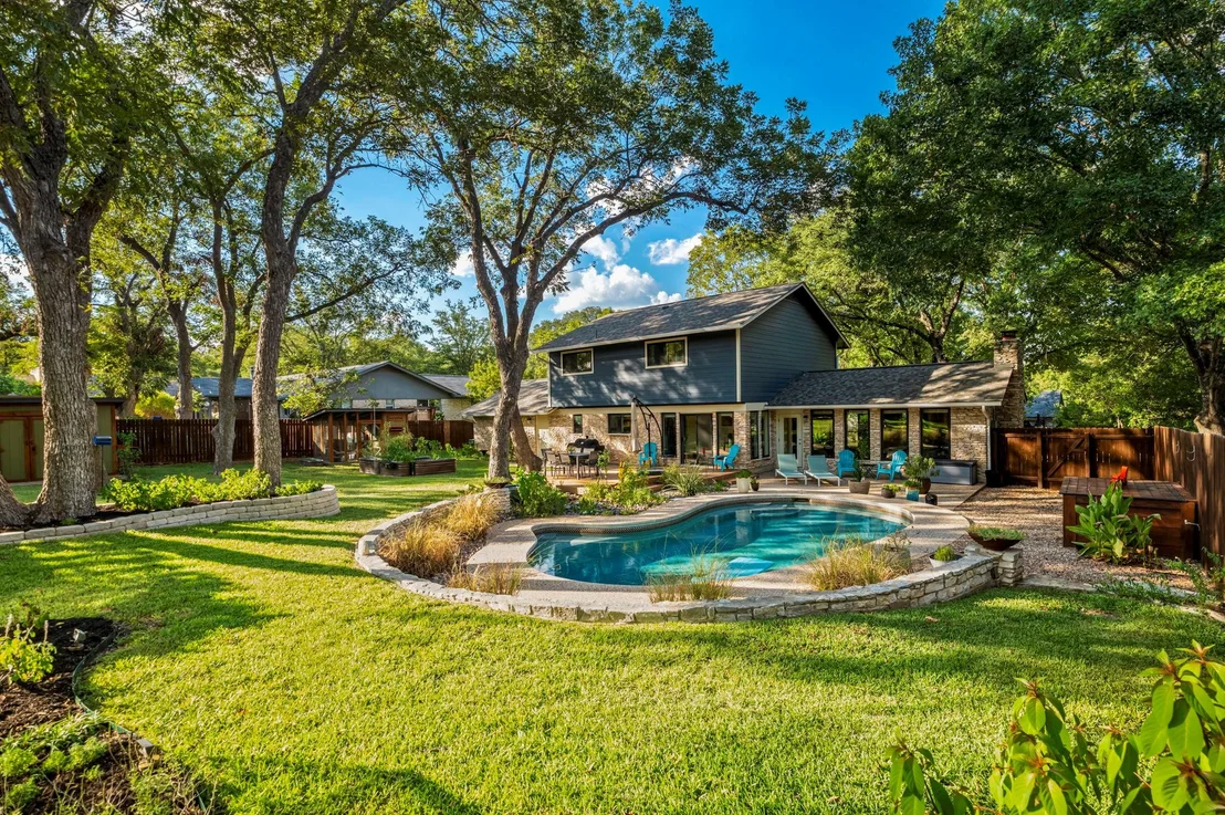 Photo of 2409 Lancaster DR