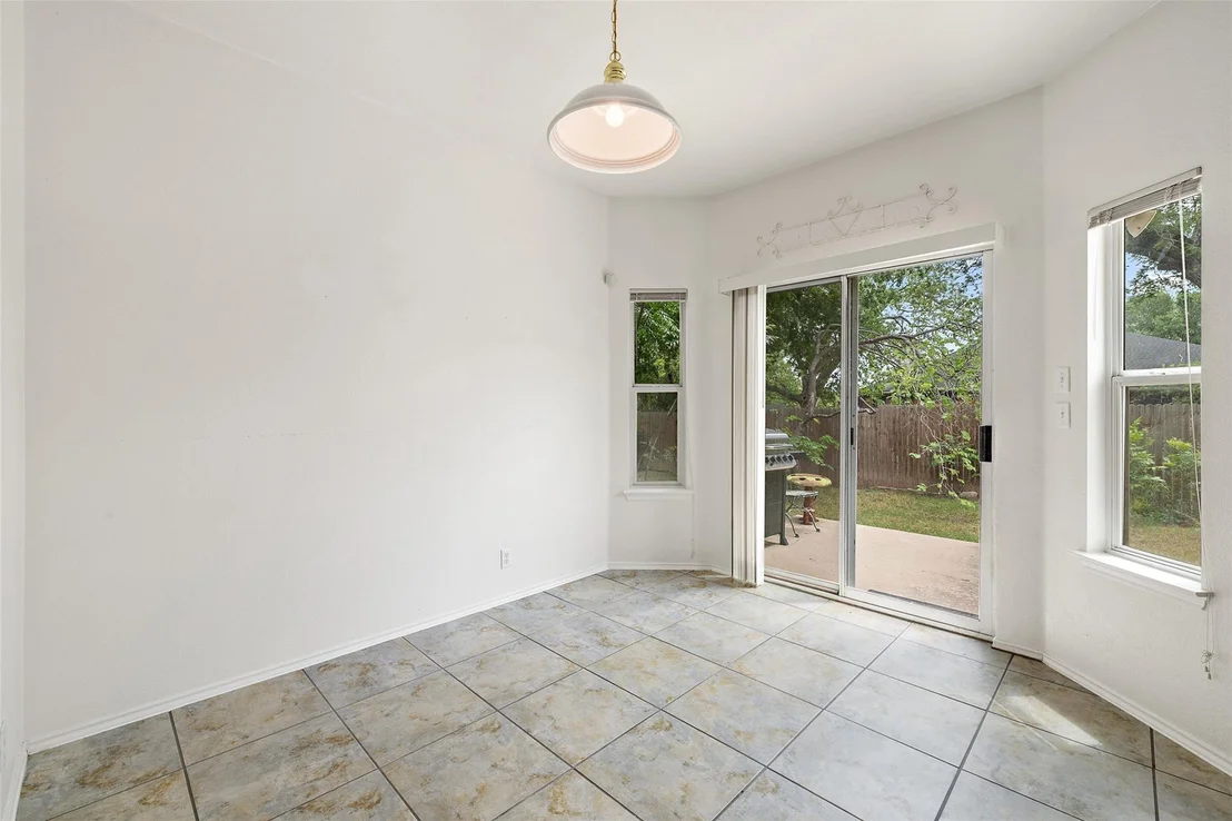 Photo of 407 N Lori CIR