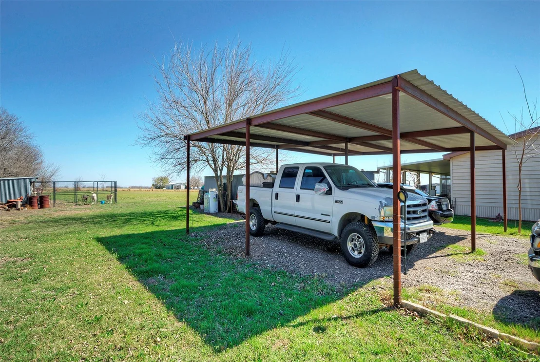 Photo of 901 County Road 134 RD