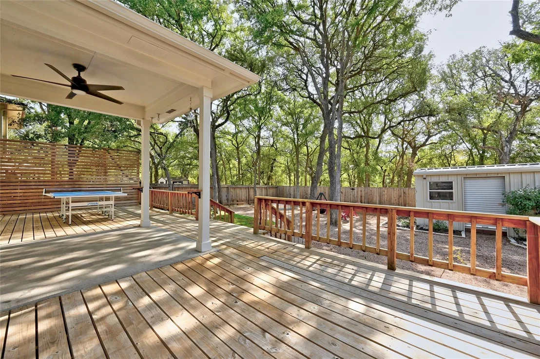 Photo of 329 Cullen BLVD