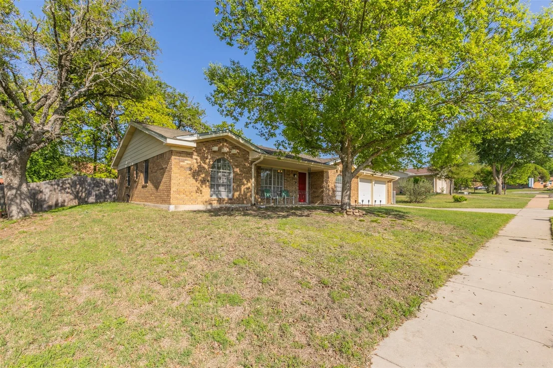 Photo of 605 Manning DR