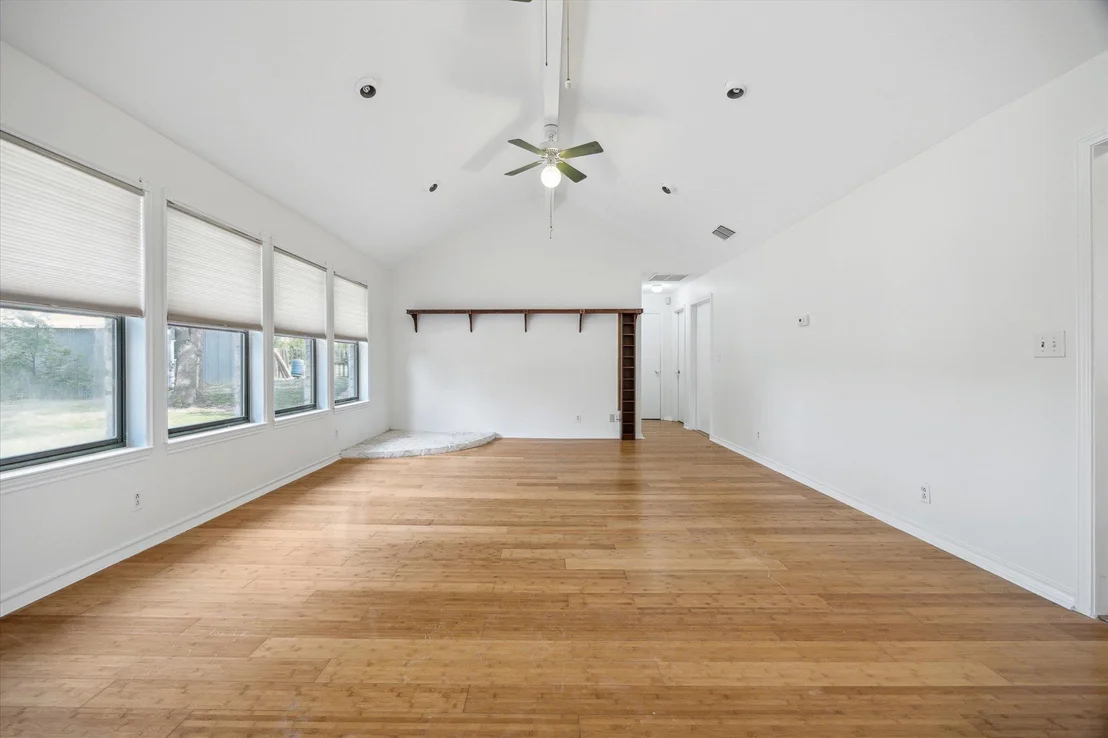 Photo of 4451 County Road 467