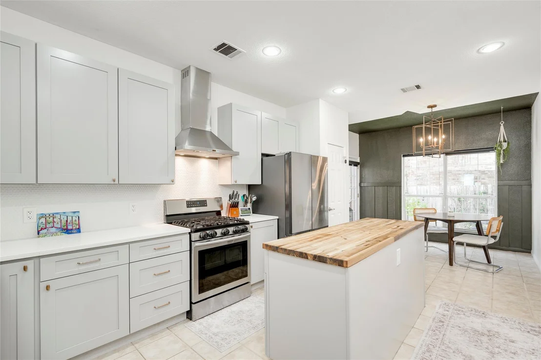 Photo of 6502 Walebridge LN