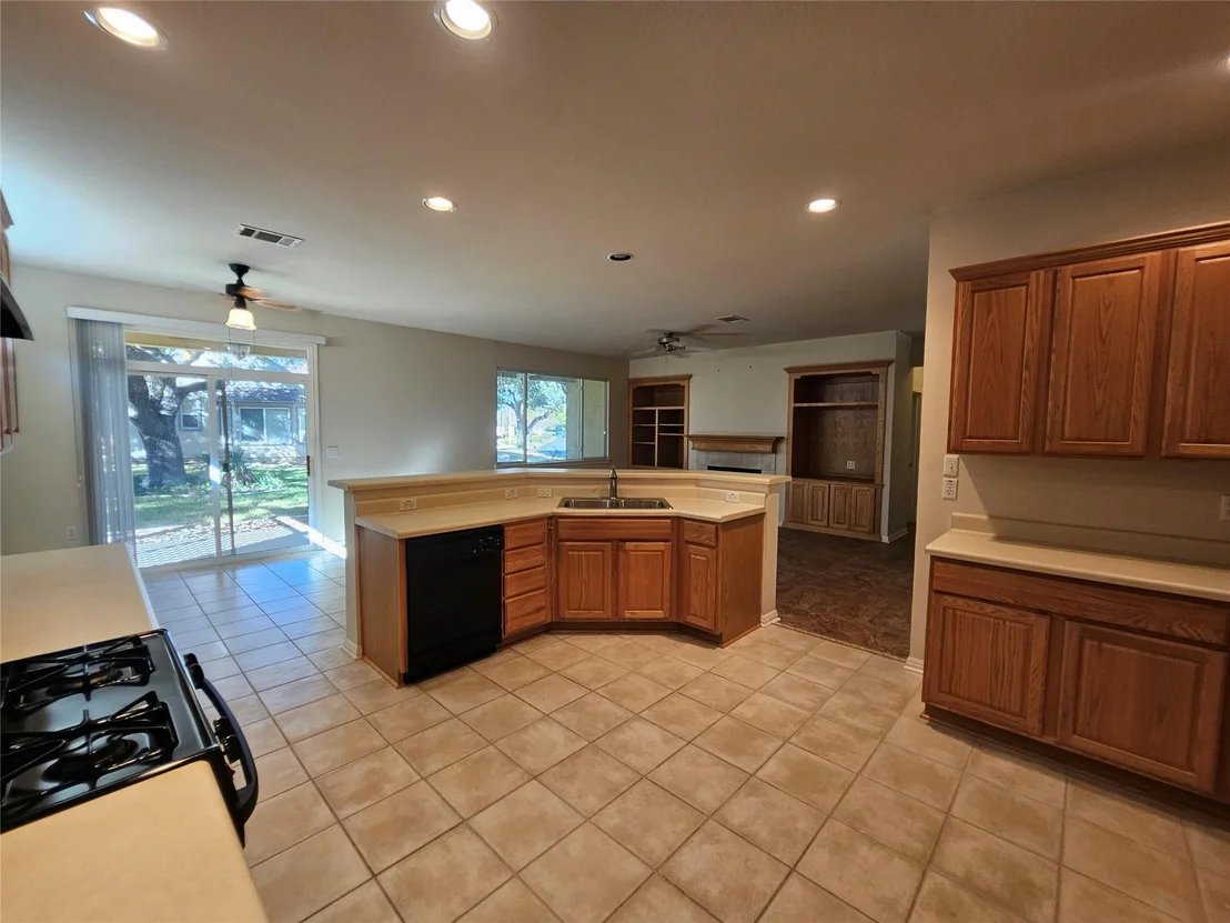Photo of 211 Red Poppy TRL