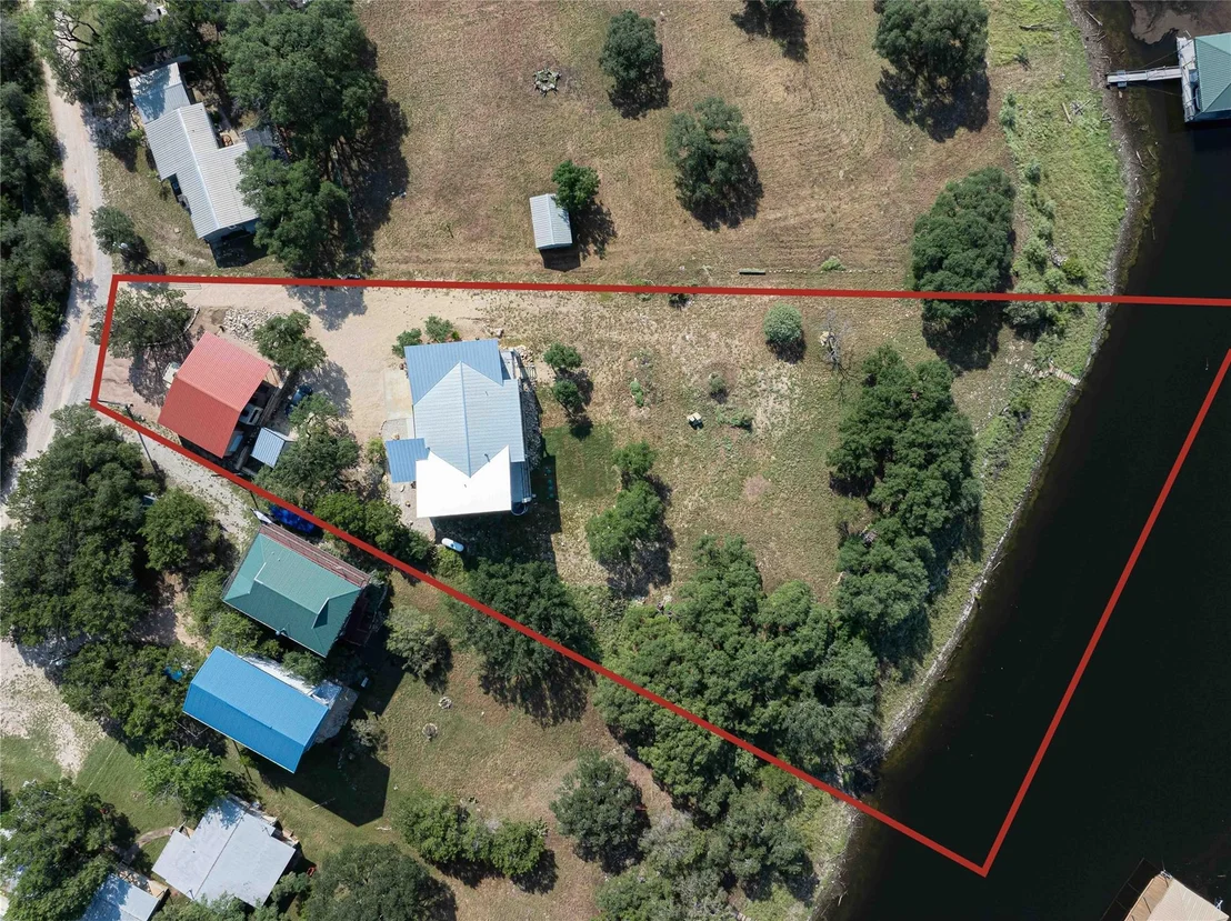 Photo of 23633 Lakeside DR