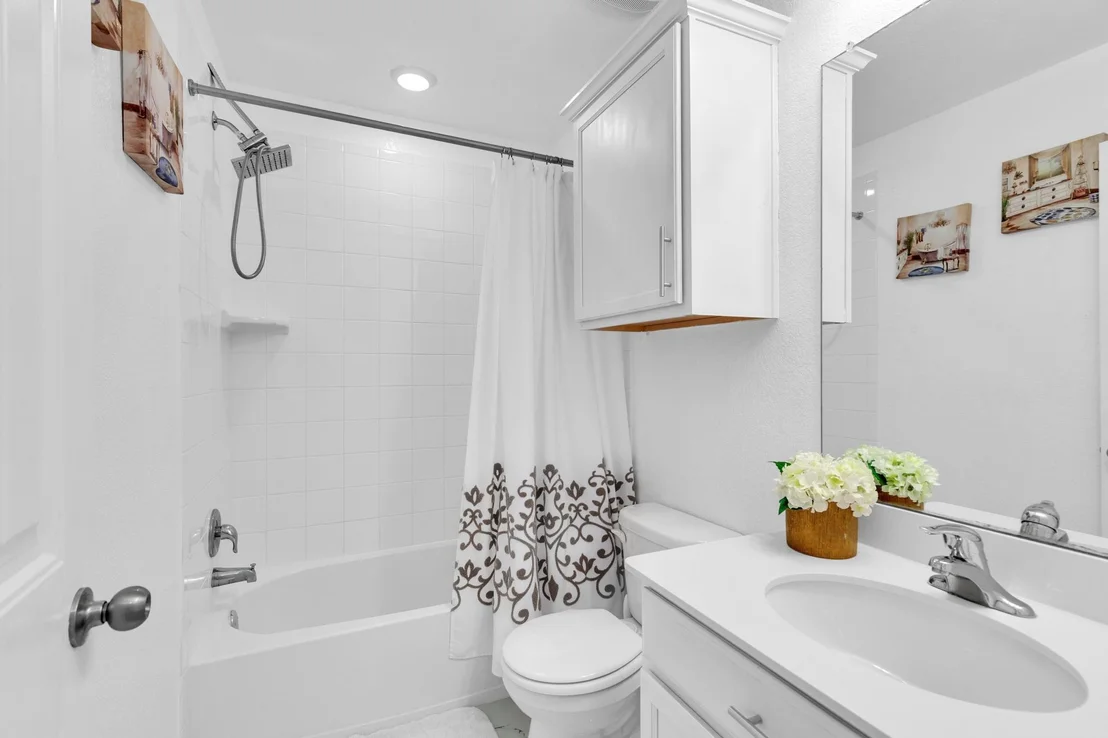 Photo of 119 Beth Ann LOOP