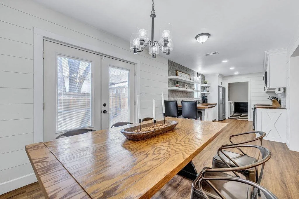 Photo of 309 W Avenue H Ave