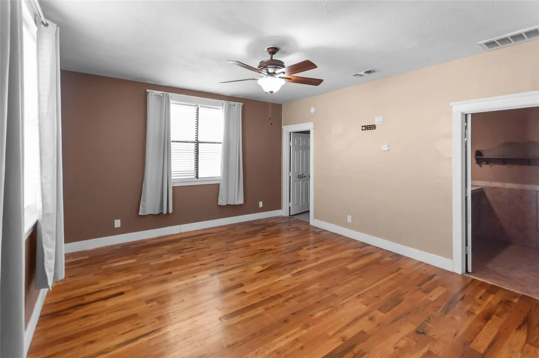 Photo of 6588 Starks RD
