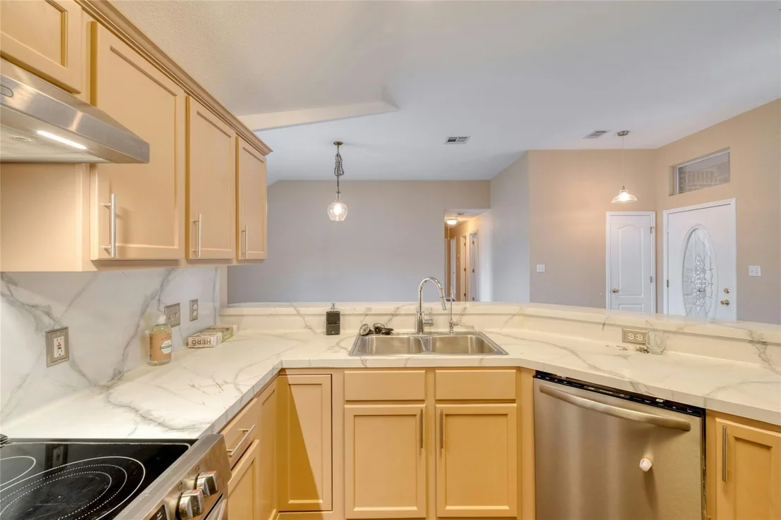 Photo of 233 Thomas DR