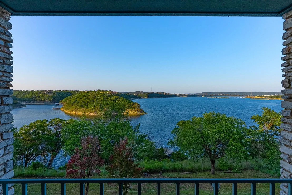 Photo of 18106 Travis CIR