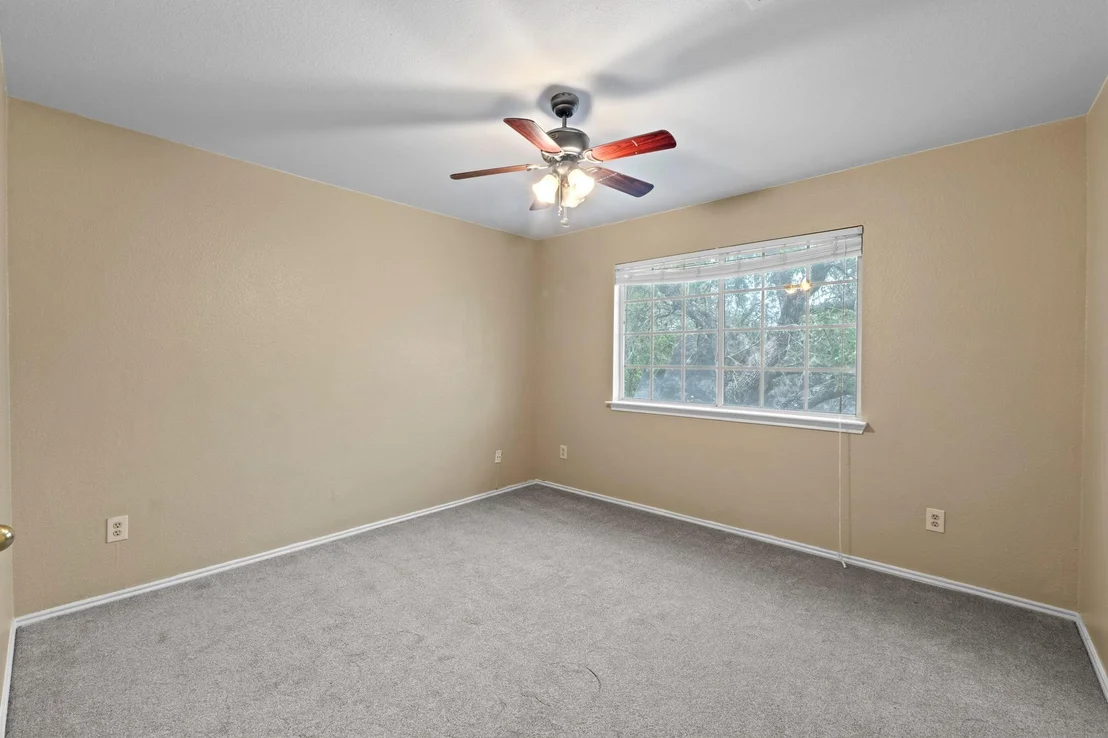Photo of 8605 Axis DR