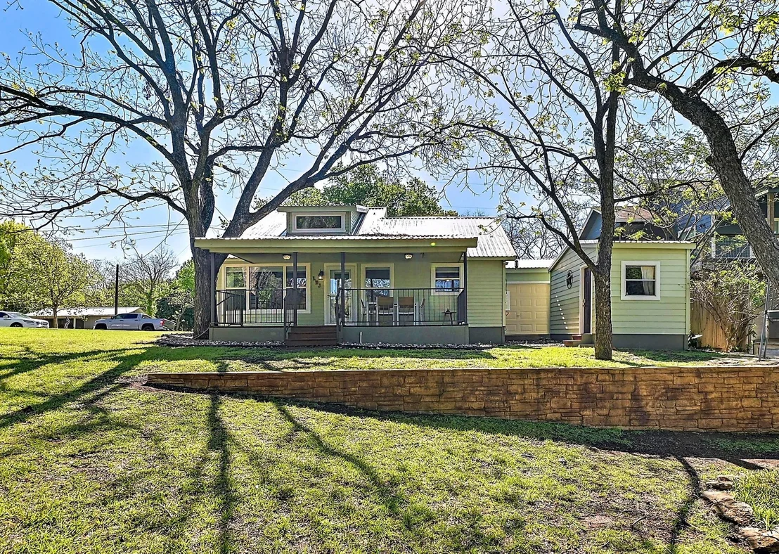 Photo of 1318 Contour DR
