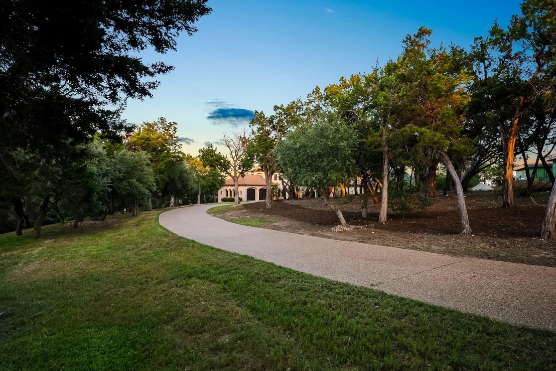 Photo of 8145 Lake Mountain LN