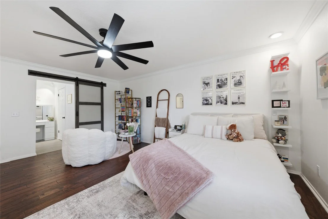 Photo of 3409 Lakeside DR