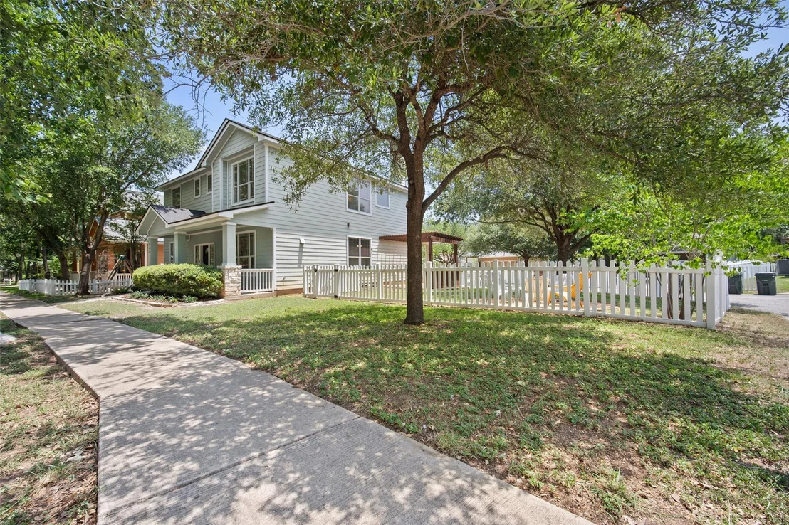 Photo of 206 Skinner