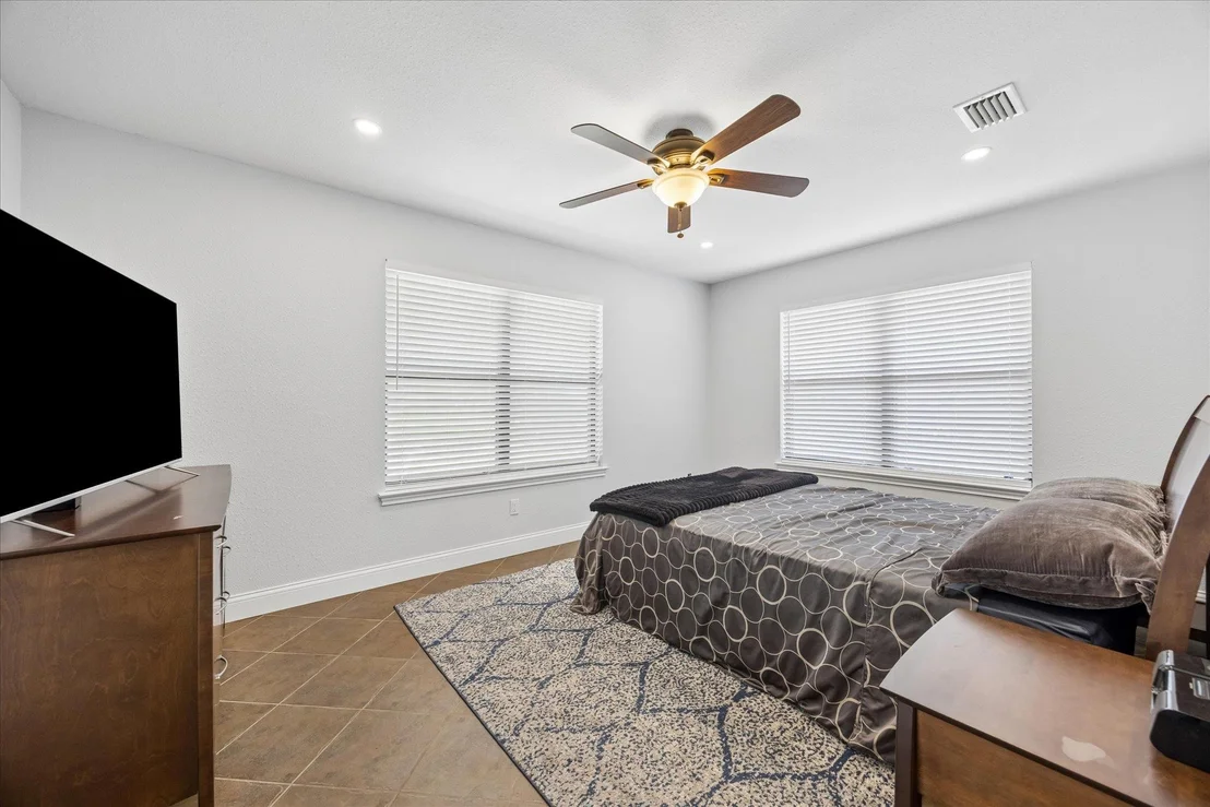 Photo of 208 Maple DR