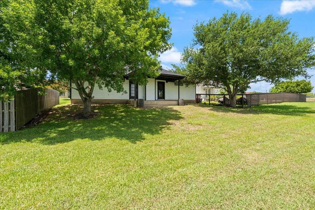 Photo of 772 Clearview CIR