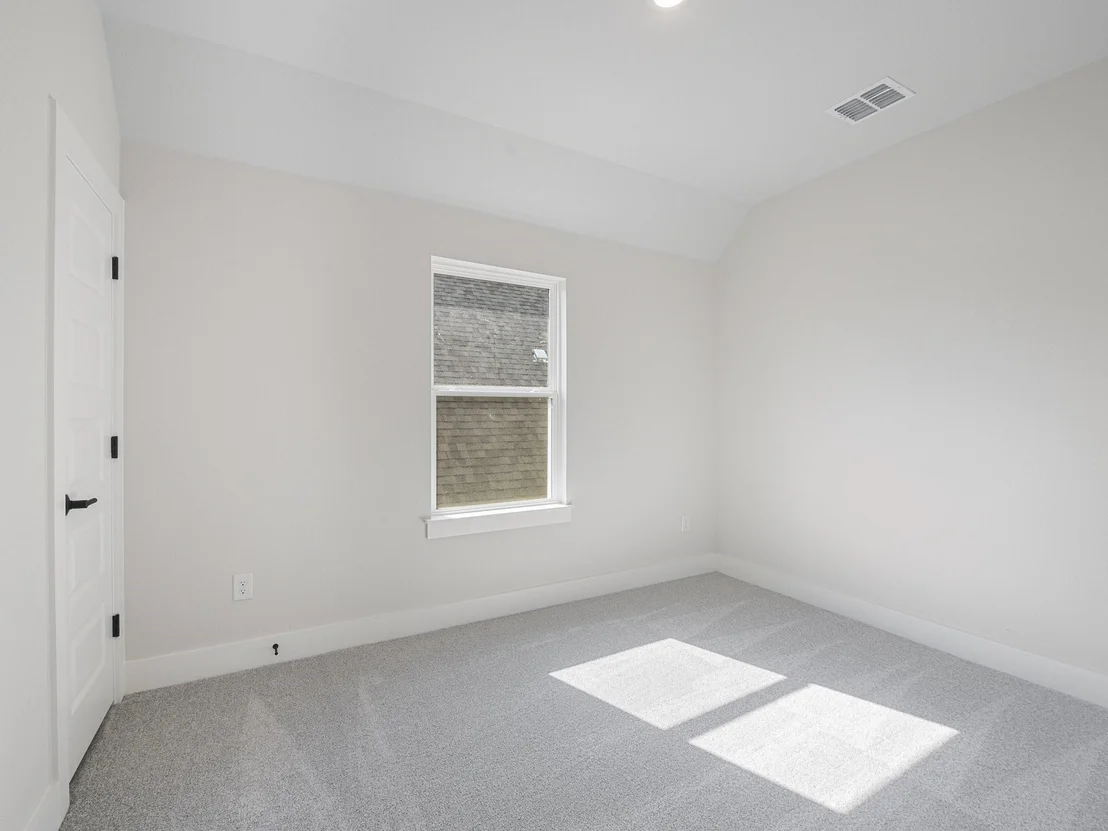 Photo of 298 Smithsonian LN