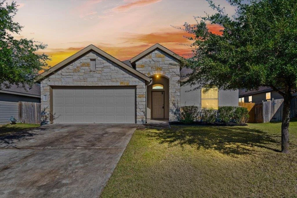 Photo of 377 Dragon Ridge RD
