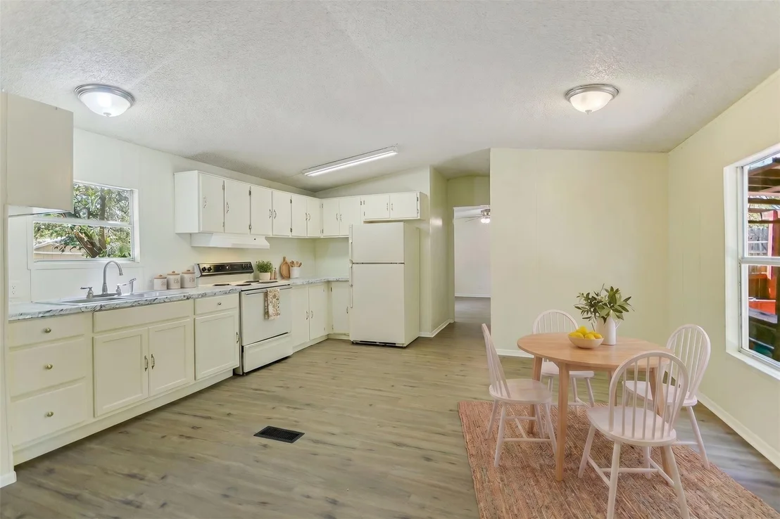 Photo of 12965 River RD