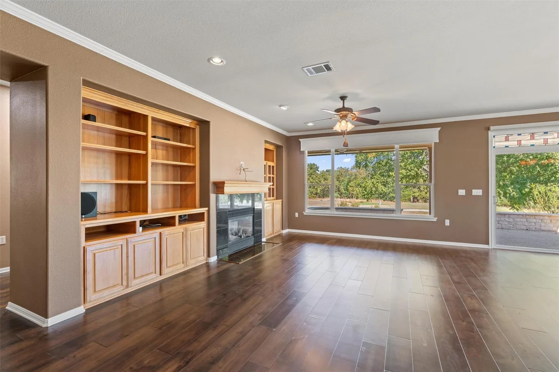 Photo of 127 Durango TRL