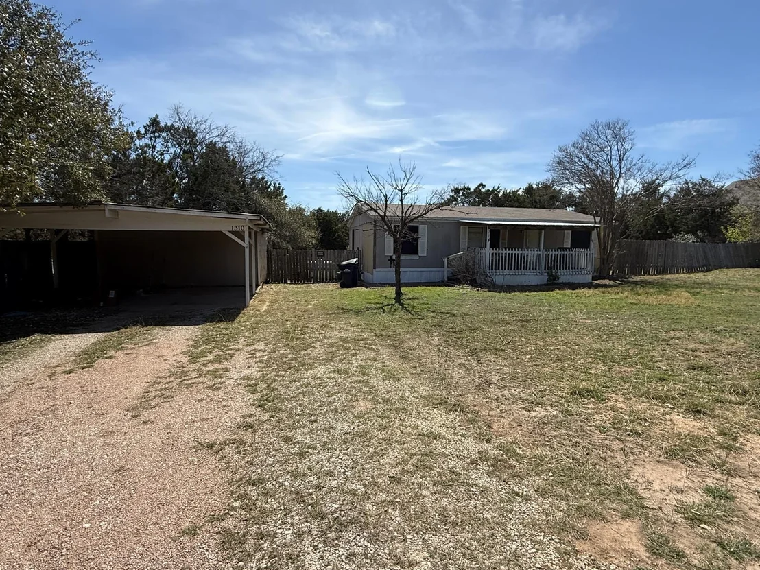 Photo of 1310 Falcon Oaks DR