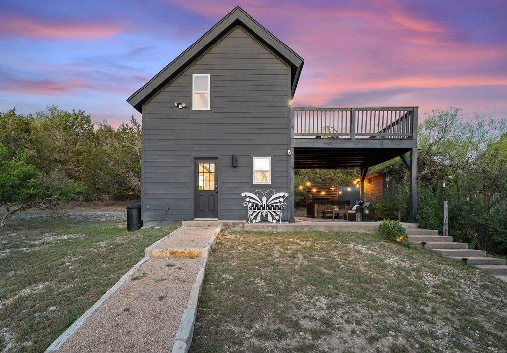 Photo of 2800 River RD